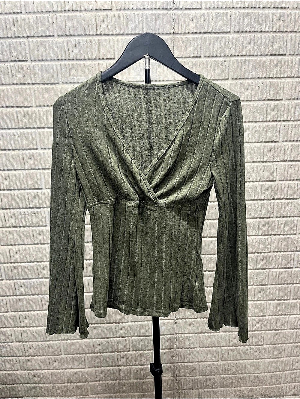 CUPSHE Women's Green Striped Long Sleeve Top NWT
